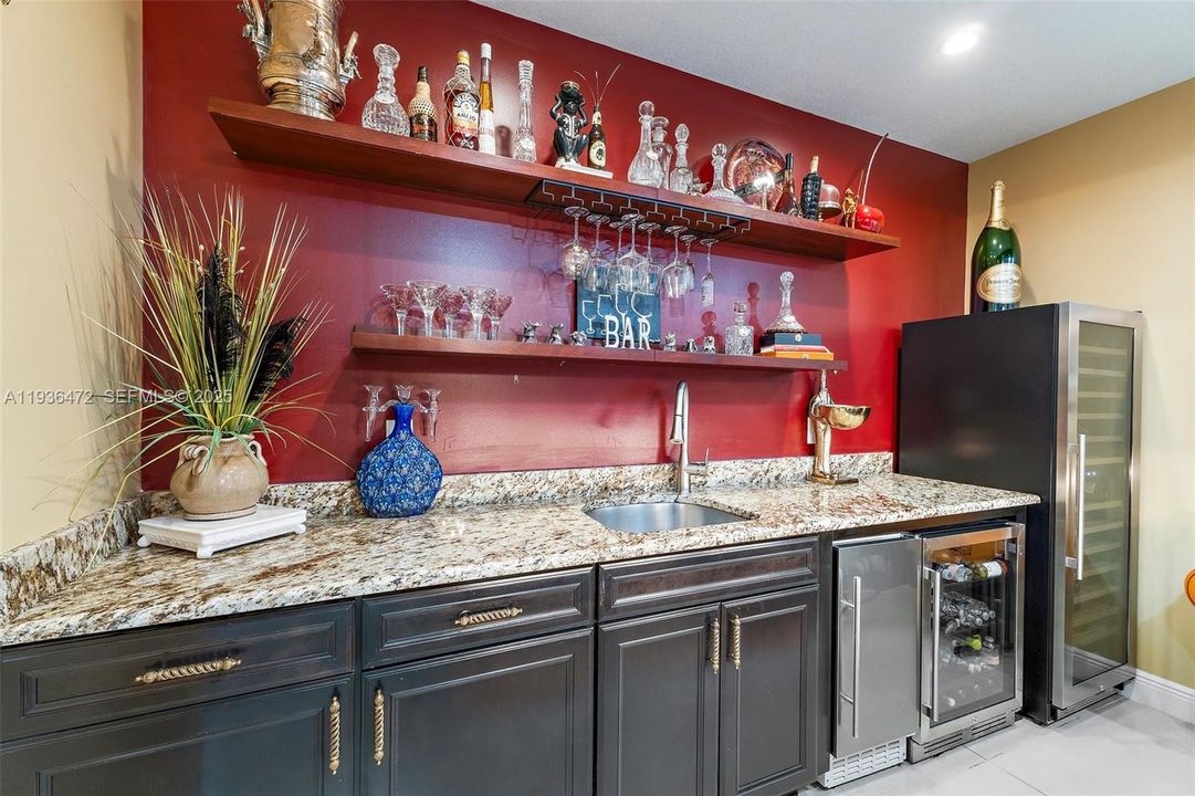 For Sale: $1,395,000 (5 beds, 3 baths, 4555 Square Feet)