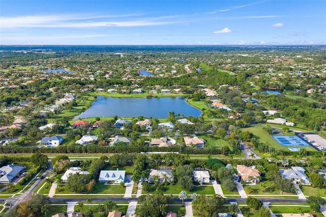 For Sale: $1,395,000 (5 beds, 3 baths, 4555 Square Feet)