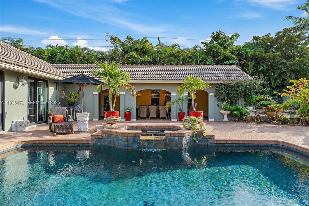 For Sale: $1,395,000 (5 beds, 3 baths, 4555 Square Feet)