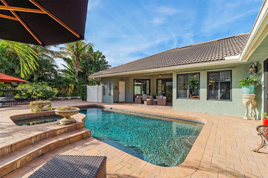 For Sale: $1,395,000 (5 beds, 3 baths, 4555 Square Feet)