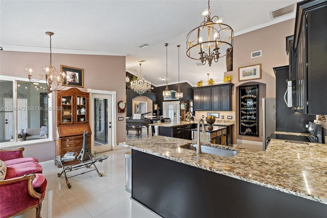 For Sale: $1,395,000 (5 beds, 3 baths, 4555 Square Feet)