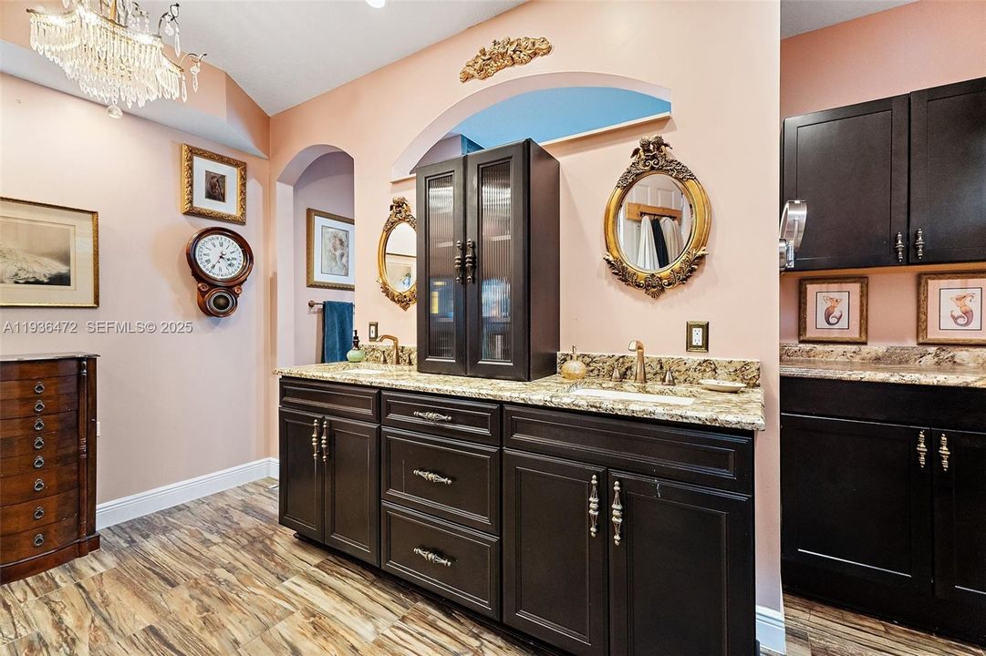 For Sale: $1,395,000 (5 beds, 3 baths, 4555 Square Feet)