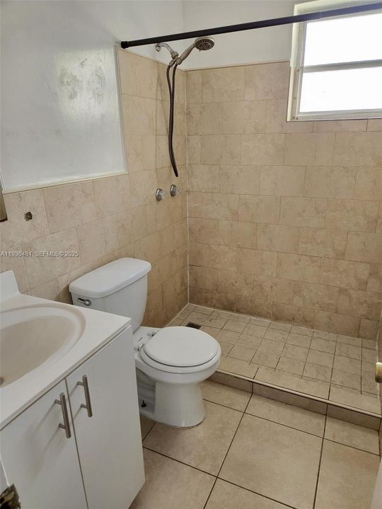 В аренду: $2,350 (2 спален, 1 ванн, 2511 Квадратных фут)