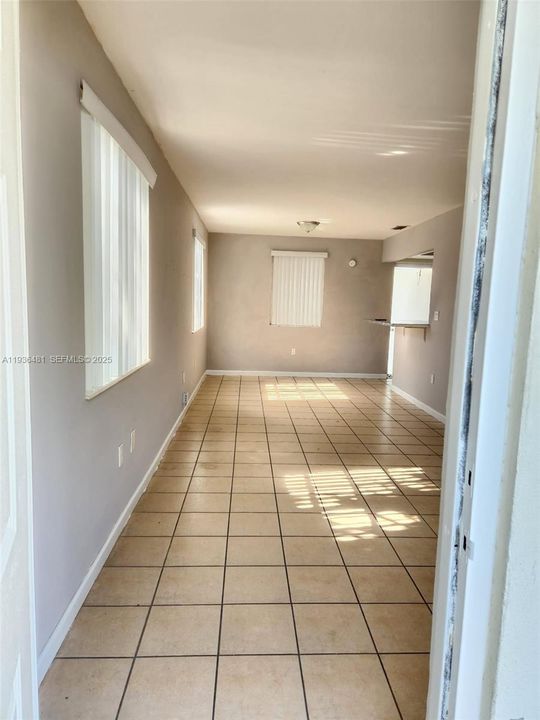 В аренду: $2,350 (2 спален, 1 ванн, 2511 Квадратных фут)