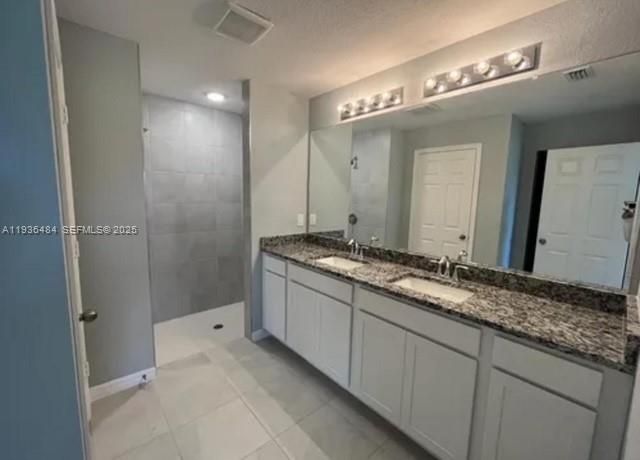 En Renta: $2,390 (4 camas, 2 baños, 0 Pies cuadrados)