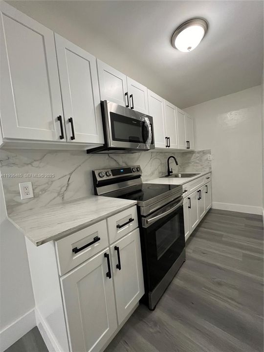 出租: $2,500 (2 贝兹, 1 浴室, 1832 平方英尺)