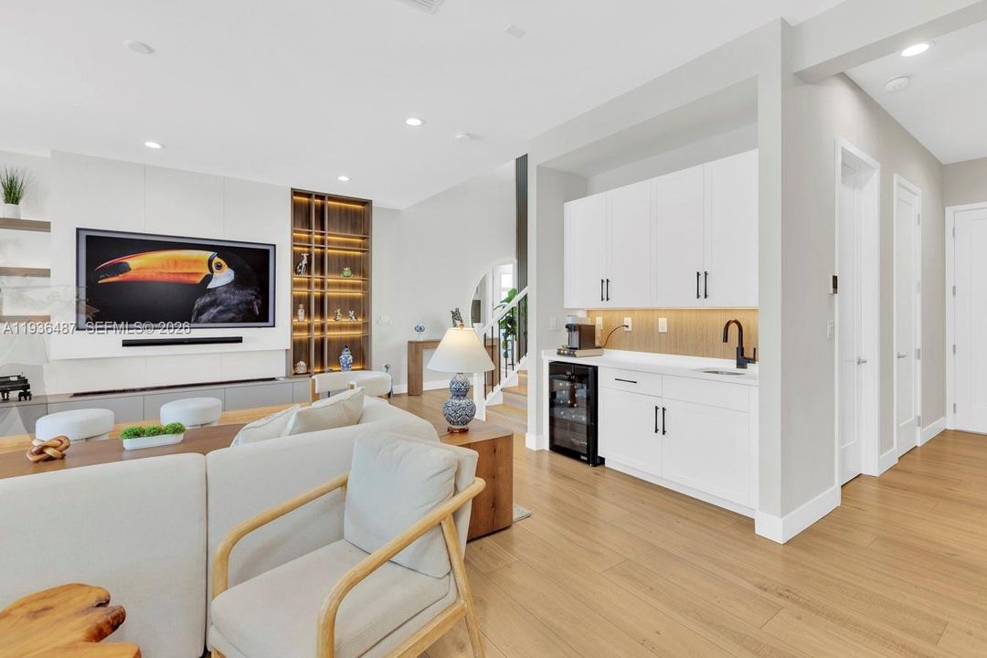 En Venta: $2,490,000 (5 camas, 5 baños, 3687 Pies cuadrados)