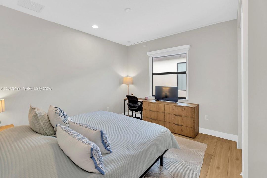 En Venta: $2,490,000 (5 camas, 5 baños, 3687 Pies cuadrados)