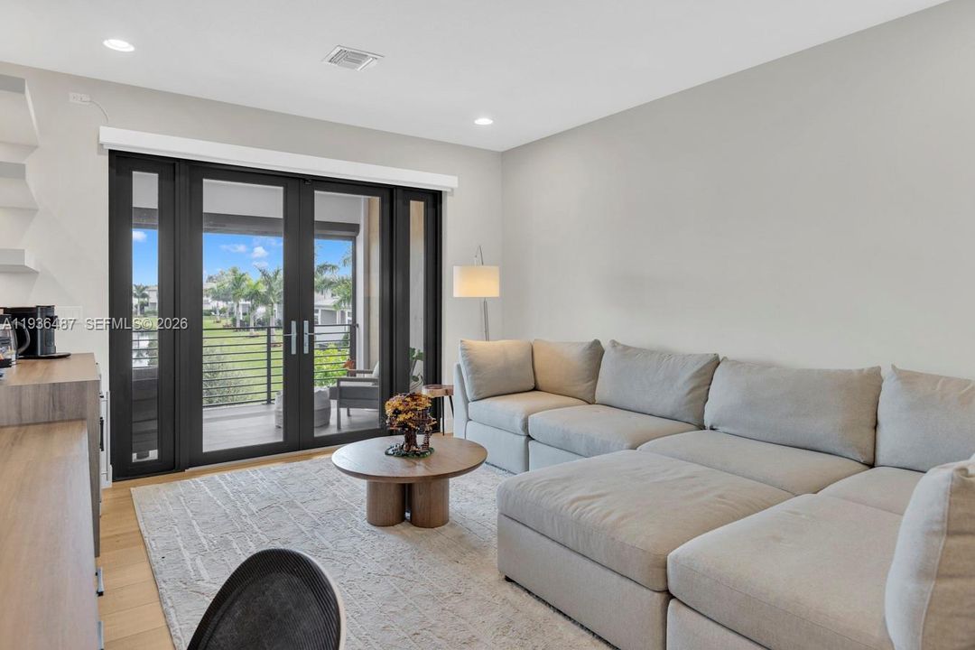 En Venta: $2,490,000 (5 camas, 5 baños, 3687 Pies cuadrados)