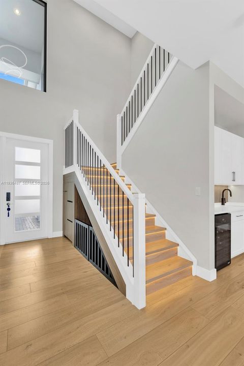 En Venta: $2,490,000 (5 camas, 5 baños, 3687 Pies cuadrados)