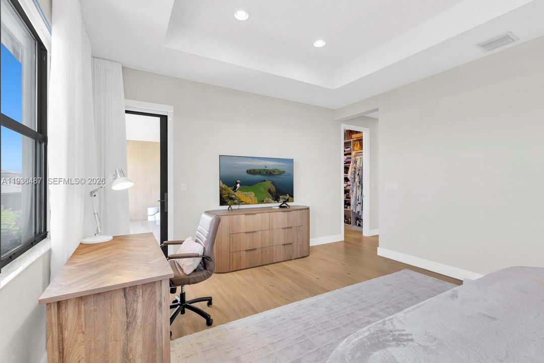 En Venta: $2,490,000 (5 camas, 5 baños, 3687 Pies cuadrados)