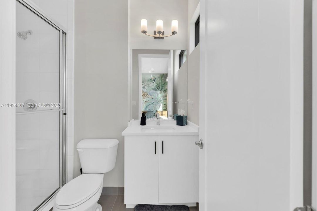 En Venta: $2,490,000 (5 camas, 5 baños, 3687 Pies cuadrados)