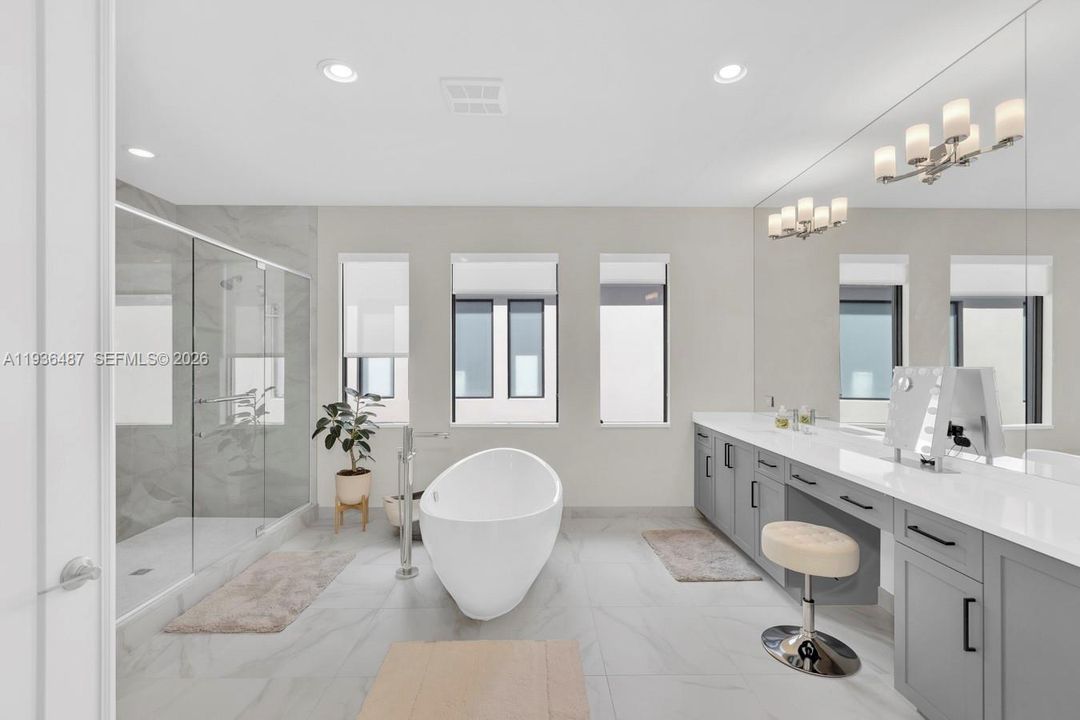 En Venta: $2,490,000 (5 camas, 5 baños, 3687 Pies cuadrados)