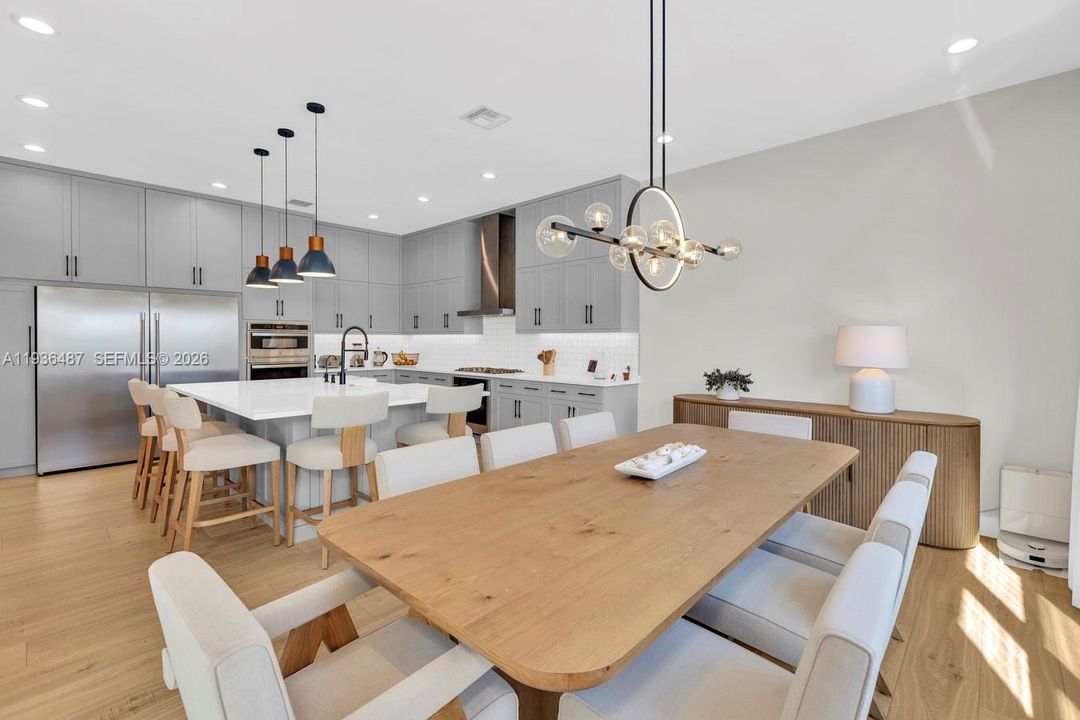 En Venta: $2,490,000 (5 camas, 5 baños, 3687 Pies cuadrados)