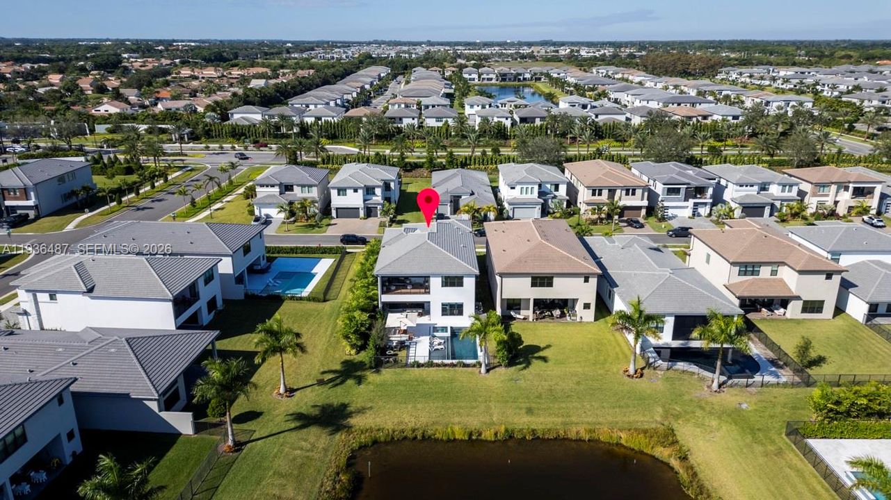 En Venta: $2,490,000 (5 camas, 5 baños, 3687 Pies cuadrados)