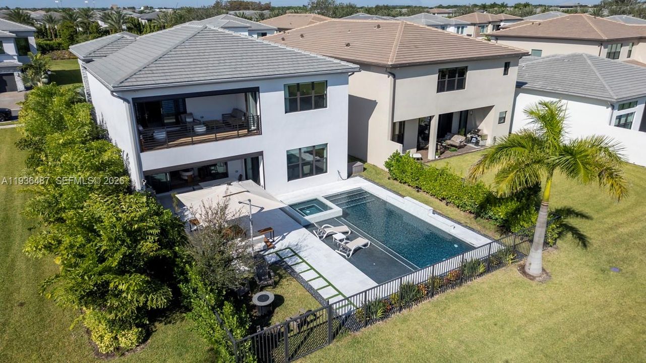 En Venta: $2,490,000 (5 camas, 5 baños, 3687 Pies cuadrados)