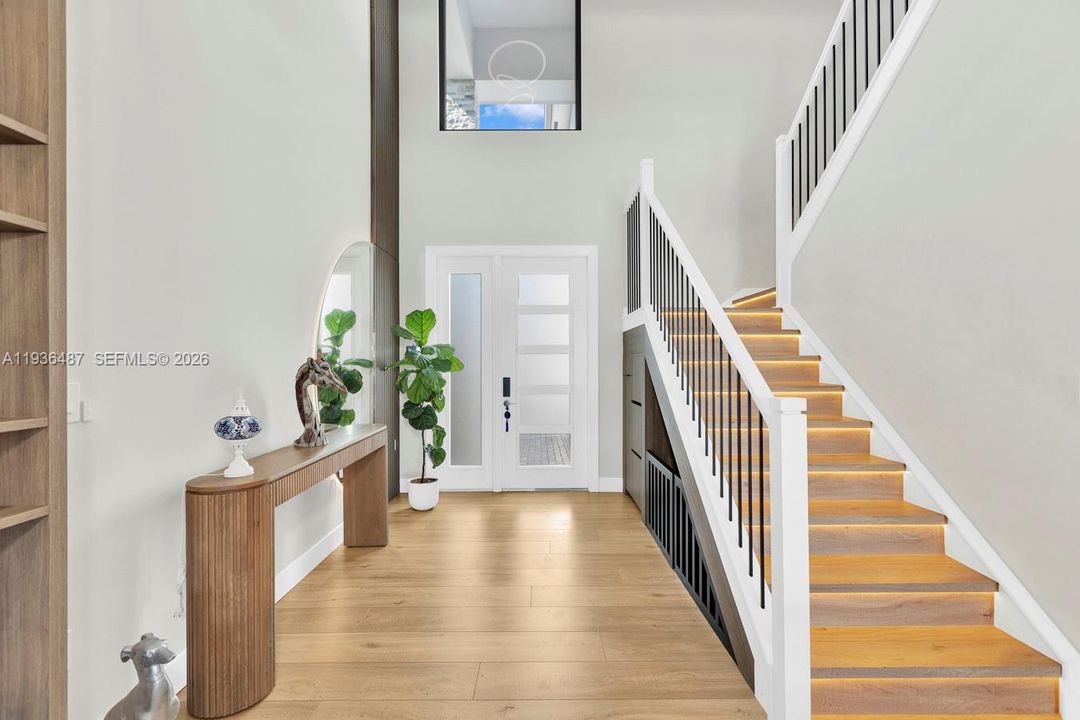 En Venta: $2,490,000 (5 camas, 5 baños, 3687 Pies cuadrados)