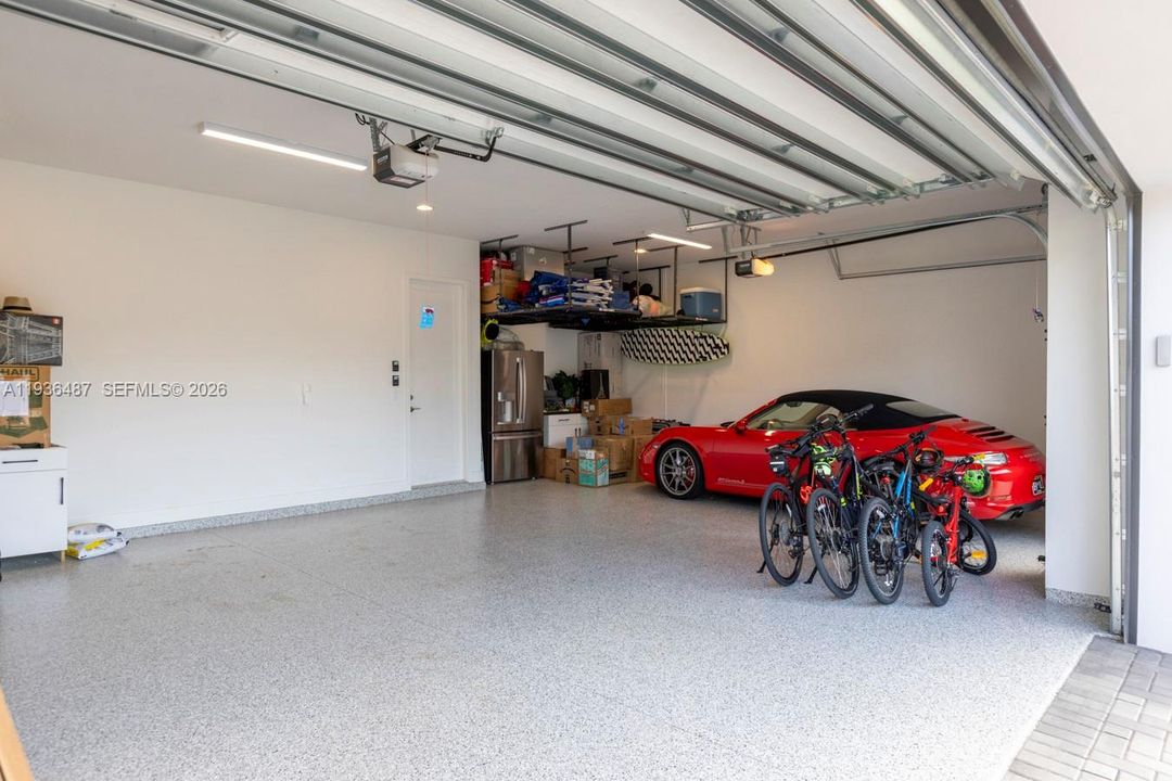 En Venta: $2,490,000 (5 camas, 5 baños, 3687 Pies cuadrados)