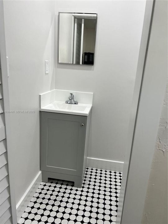 出租: $1,500 (3 贝兹, 1 浴室, 1765 平方英尺)