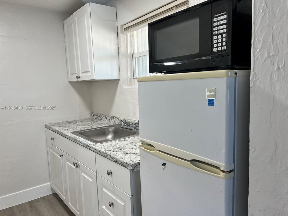 出租: $1,500 (3 贝兹, 1 浴室, 1765 平方英尺)