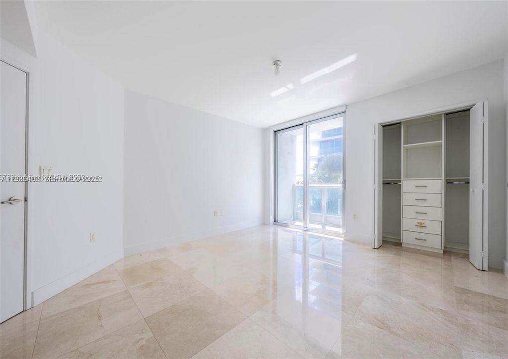 For Rent: $13,500 (3 beds, 3 baths, 2480 Square Feet)