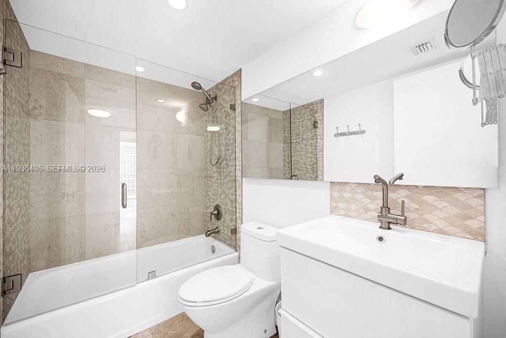 待售: $739,000 (2 贝兹, 2 浴室, 1615 平方英尺)