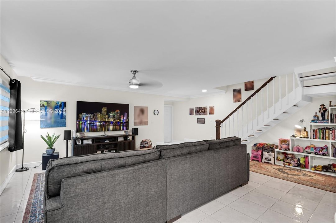 For Sale: $575,000 (3 beds, 2 baths, 1980 Square Feet)