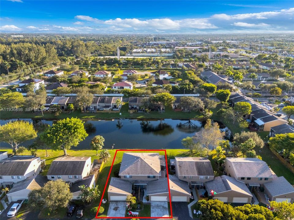 For Sale: $575,000 (3 beds, 2 baths, 1980 Square Feet)