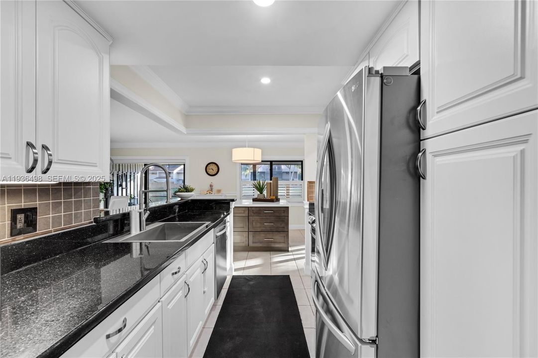 For Sale: $575,000 (3 beds, 2 baths, 1980 Square Feet)