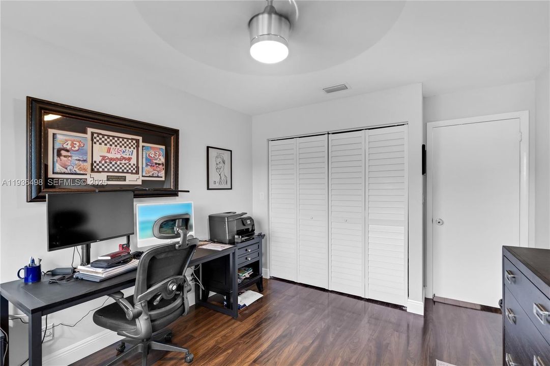 For Sale: $575,000 (3 beds, 2 baths, 1980 Square Feet)