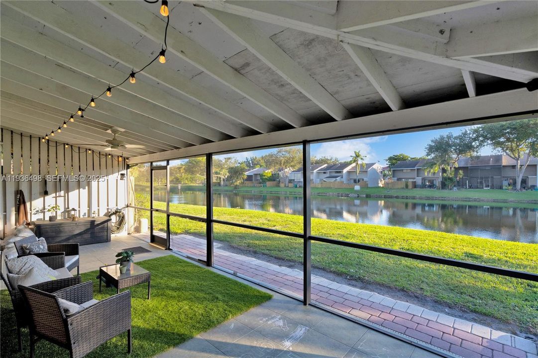 For Sale: $575,000 (3 beds, 2 baths, 1980 Square Feet)