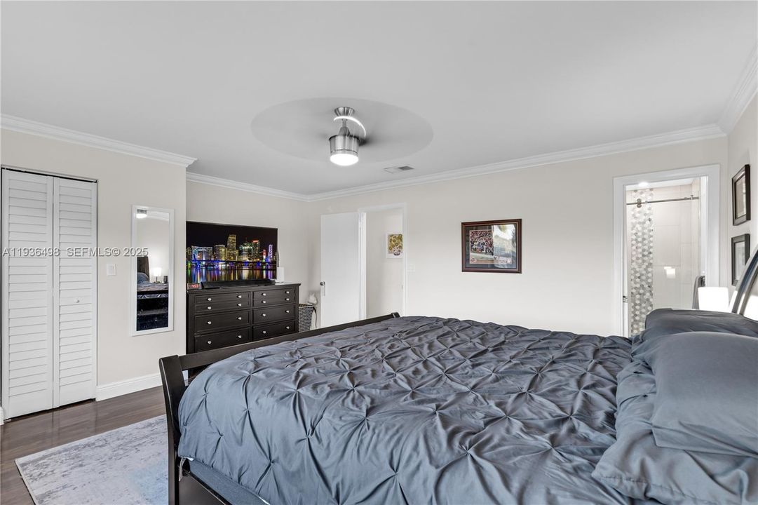 For Sale: $575,000 (3 beds, 2 baths, 1980 Square Feet)