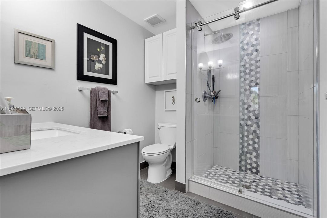 For Sale: $575,000 (3 beds, 2 baths, 1980 Square Feet)