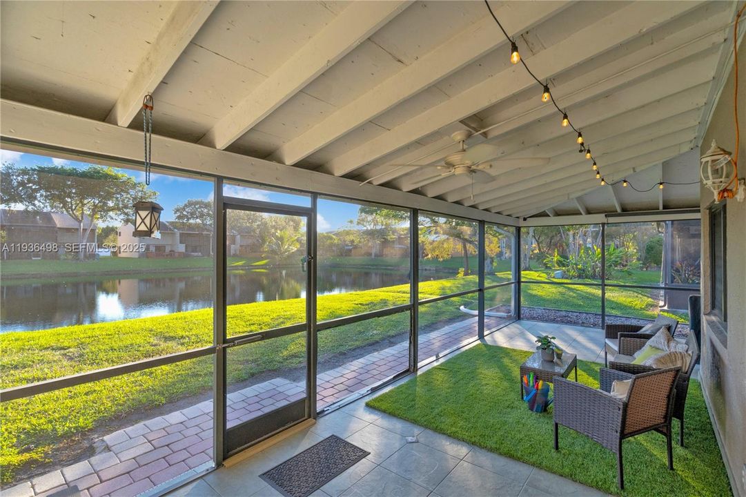 For Sale: $575,000 (3 beds, 2 baths, 1980 Square Feet)