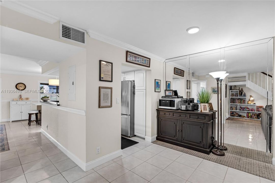 For Sale: $575,000 (3 beds, 2 baths, 1980 Square Feet)