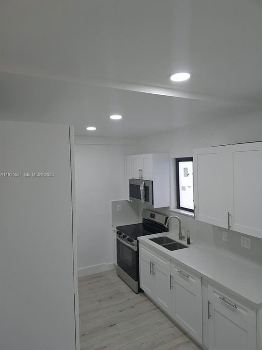 出租: $1,850 (1 贝兹, 1 浴室, 875 平方英尺)