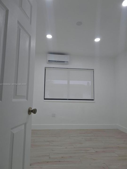 出租: $1,850 (1 贝兹, 1 浴室, 875 平方英尺)