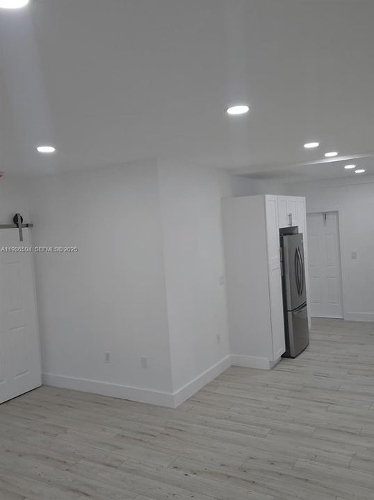 出租: $1,850 (1 贝兹, 1 浴室, 875 平方英尺)