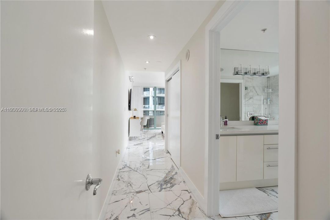 For Sale: $1,750,000 (2 beds, 2 baths, 1540 Square Feet)