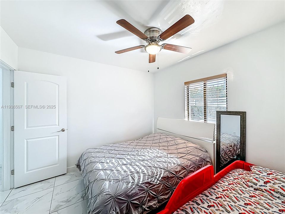 待售: $515,900 (2 贝兹, 1 浴室, 924 平方英尺)