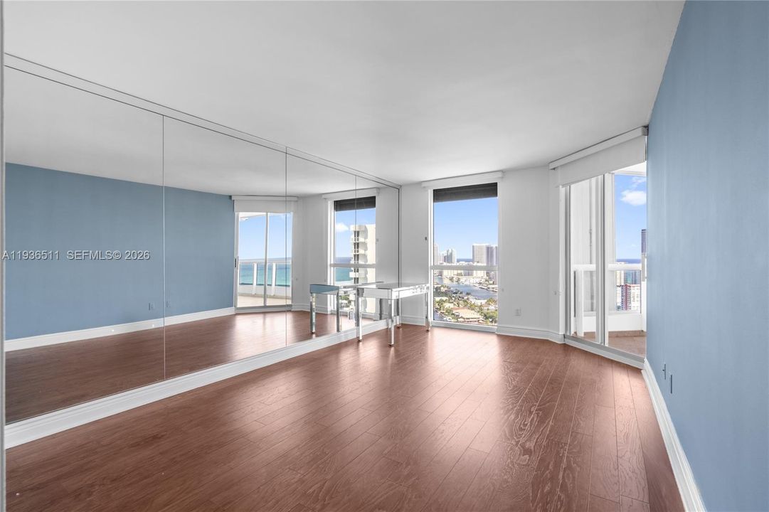 For Sale: $849,000 (3 beds, 2 baths, 1700 Square Feet)