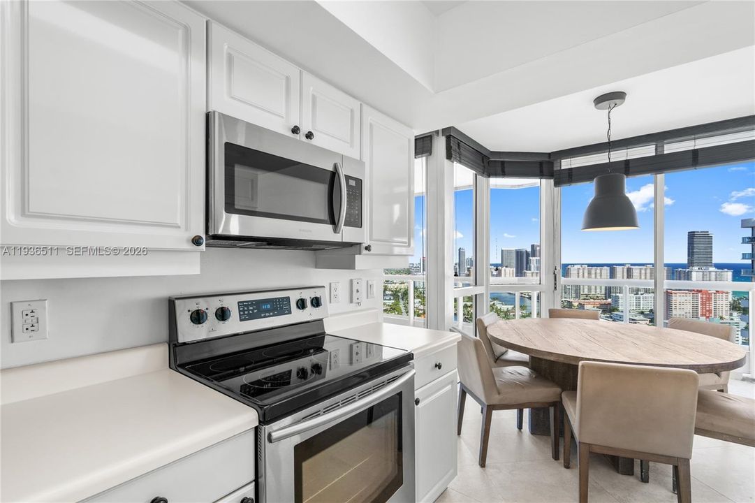 For Sale: $849,000 (3 beds, 2 baths, 1700 Square Feet)