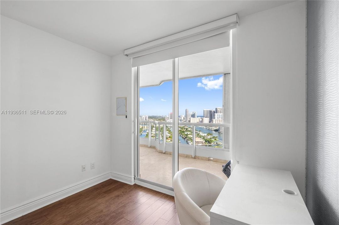 For Sale: $849,000 (3 beds, 2 baths, 1700 Square Feet)