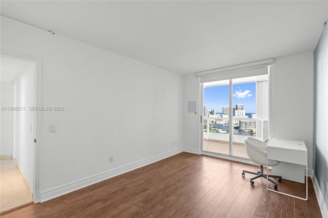 For Sale: $849,000 (3 beds, 2 baths, 1700 Square Feet)