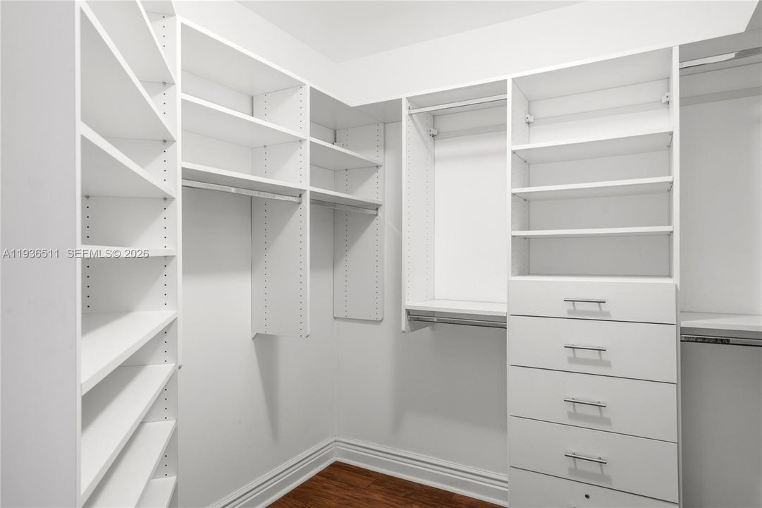 For Sale: $849,000 (3 beds, 2 baths, 1700 Square Feet)