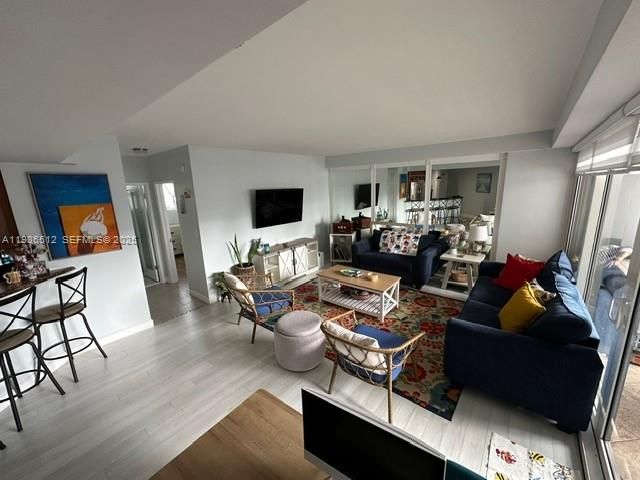 En Venta: $255,000 (1 camas, 1 baños, 750 Pies cuadrados)