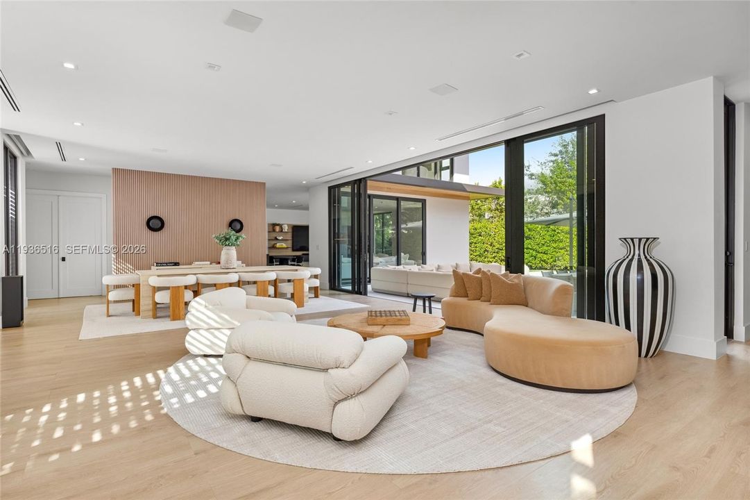 На продажу: $6,845,000 (6 спален, 6 ванн, 6847 Квадратных фут)