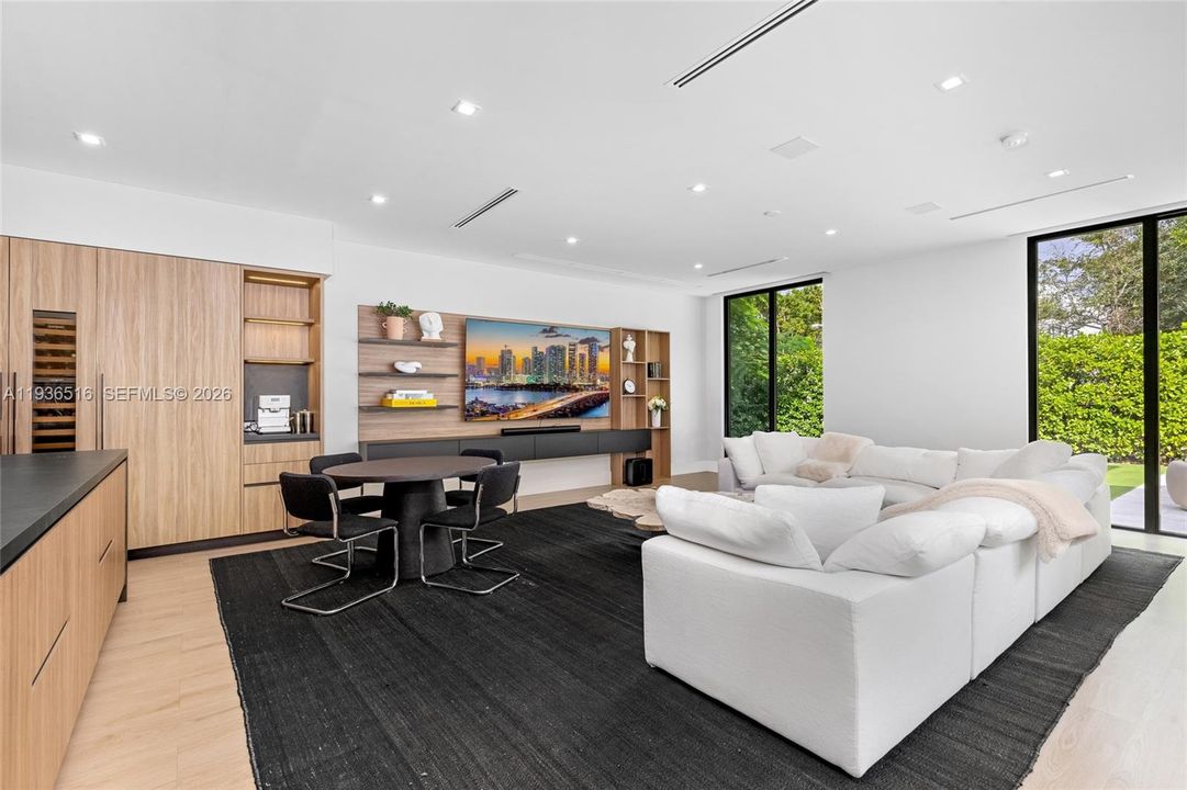 На продажу: $6,845,000 (6 спален, 6 ванн, 6847 Квадратных фут)