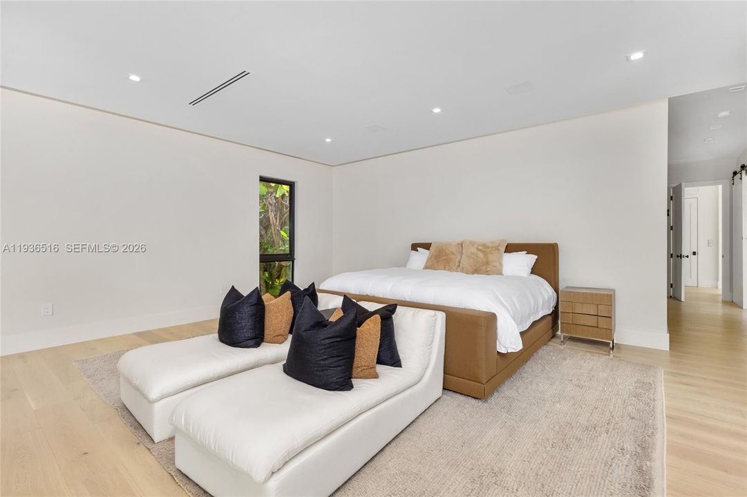 На продажу: $6,845,000 (6 спален, 6 ванн, 6847 Квадратных фут)