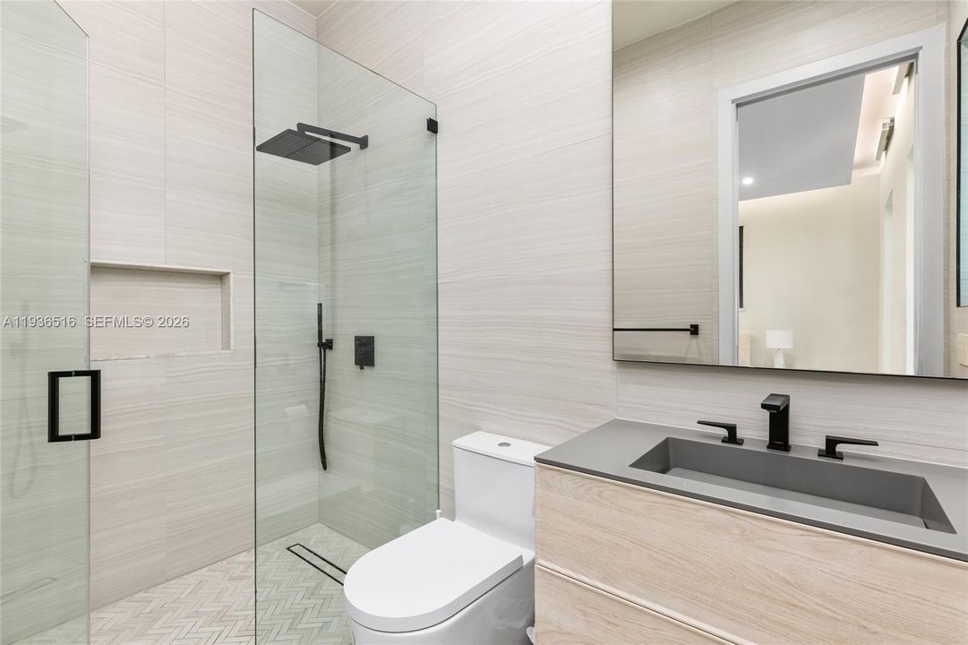 На продажу: $6,845,000 (6 спален, 6 ванн, 6847 Квадратных фут)